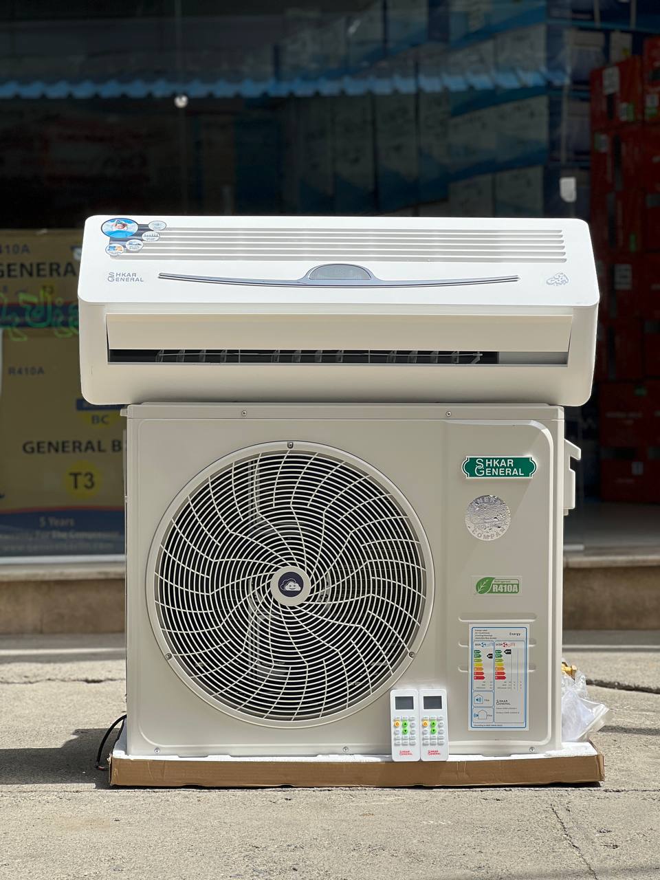 کولر گازی 12000 جنرال شکار مدل لبخندی استیل GNRR-12GRAA-I